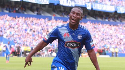 Angulo é do Peixe! Atacante é esperado em Santos para exames - LANCE!