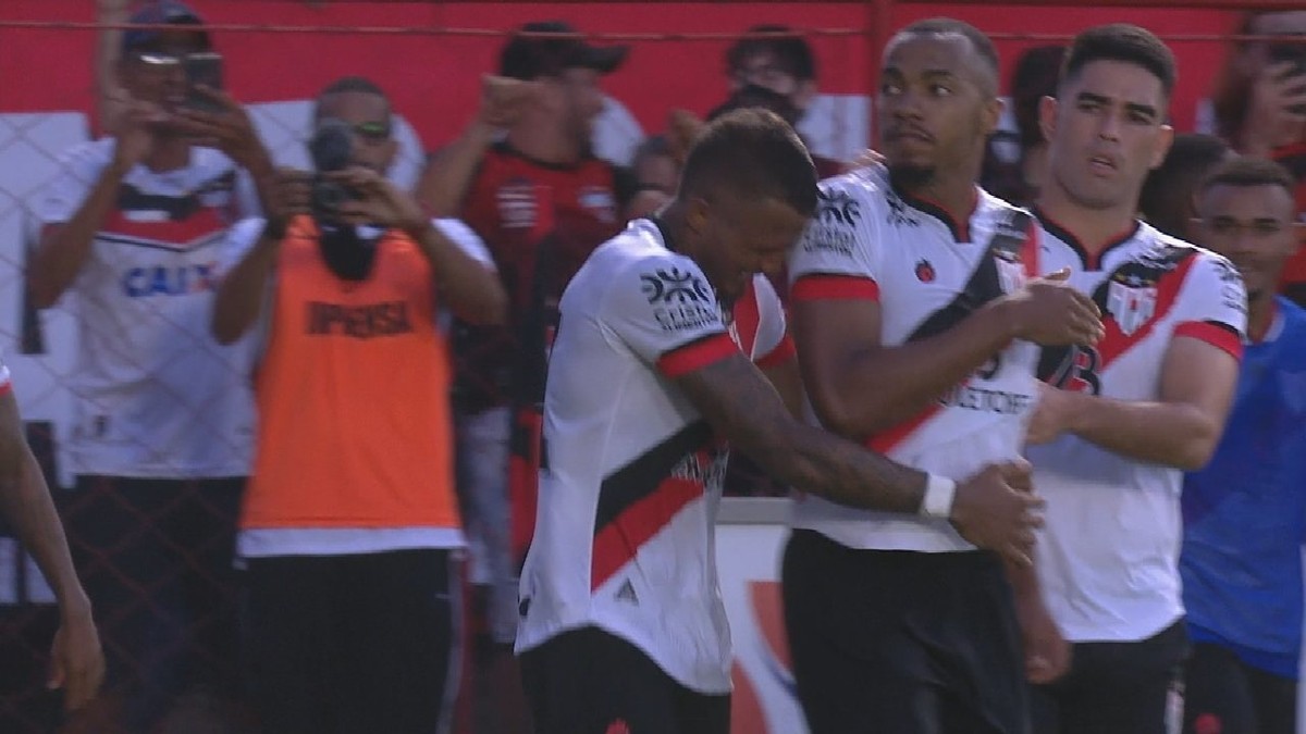 Após derrota no jogo de ida da final do Goianão, Goiás dispara contra a Federação: 