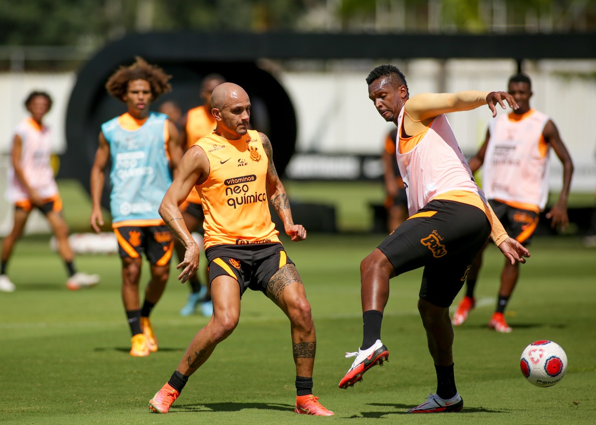 Corinthians inicia preparação para semifinal do Paulista; Mantuan e Willian são dúvidas - Globo.com