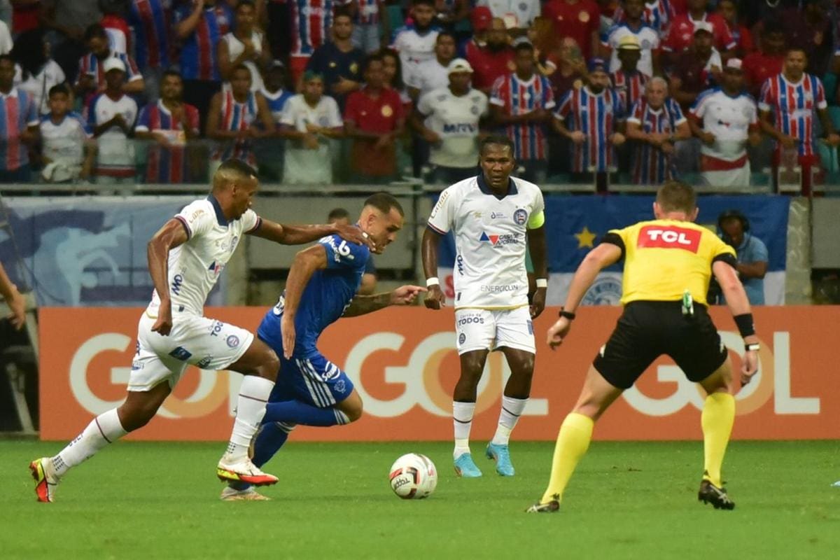Cruzeiro sofre dois gols de Jacaré e estreia com derrota para o Bahia na Série B - O Tempo