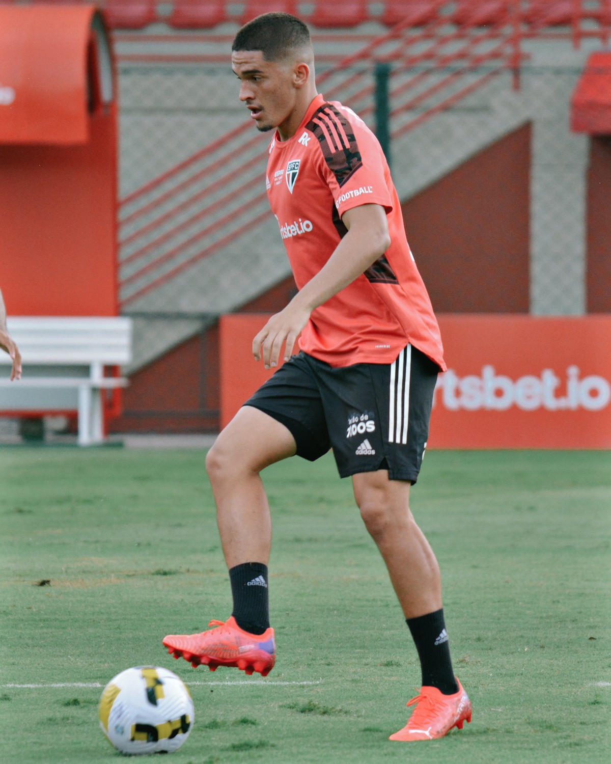 Escalação do São Paulo: com elenco completo, time finaliza preparação para estreia no Brasileiro - Globo.com