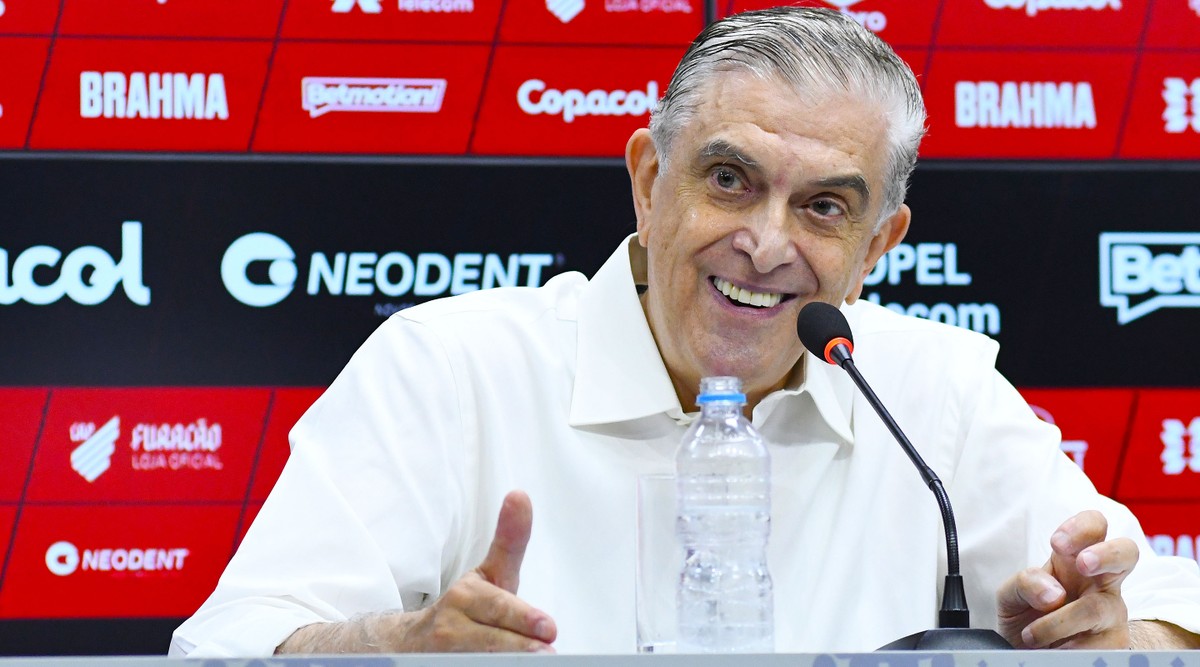 Petraglia garante Alberto Valentim no Athletico e revela acordo verbal com Fernandinho - Globo.com