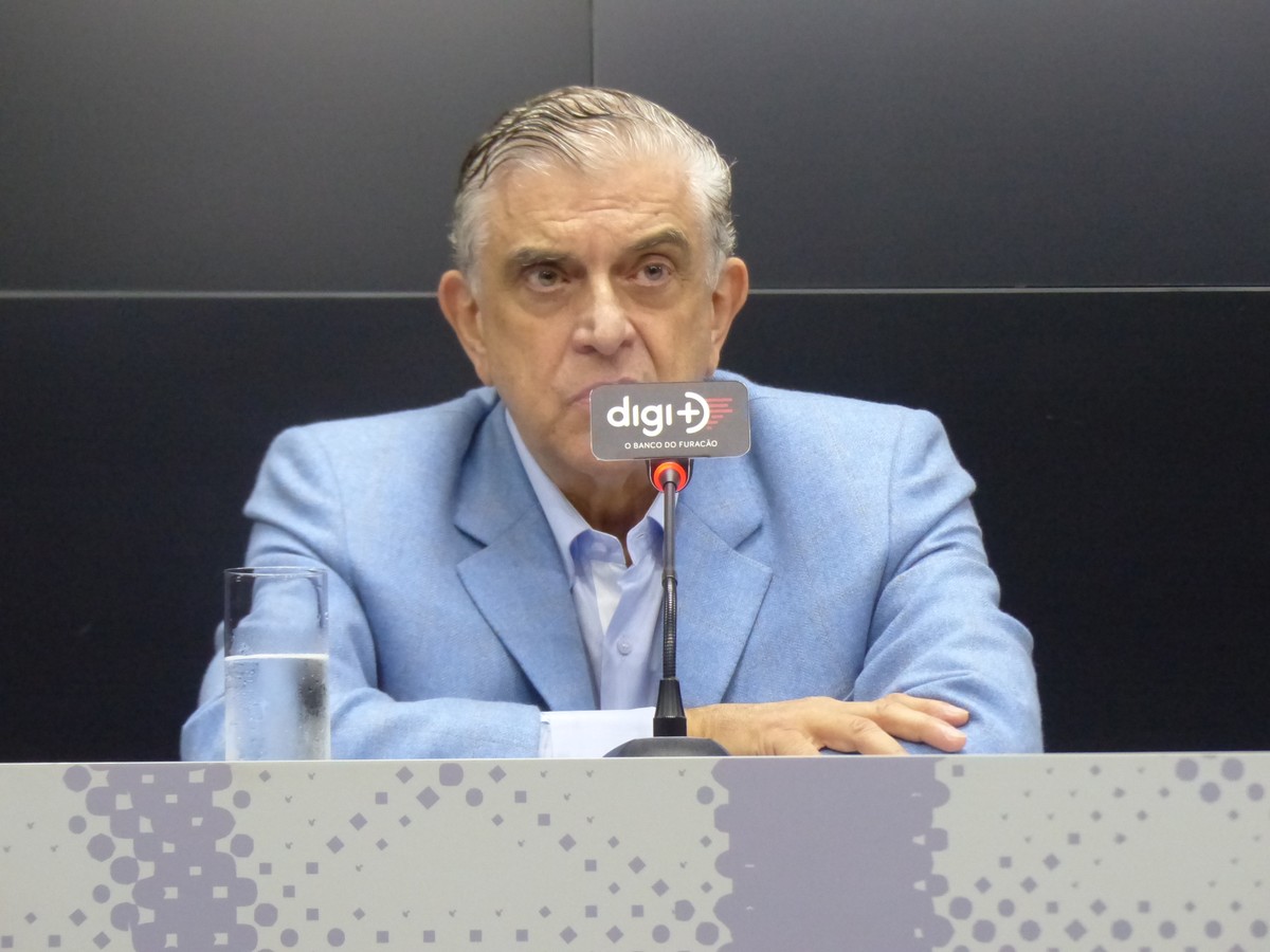 Petraglia se revolta com torcida do Athletico após goleada: 
