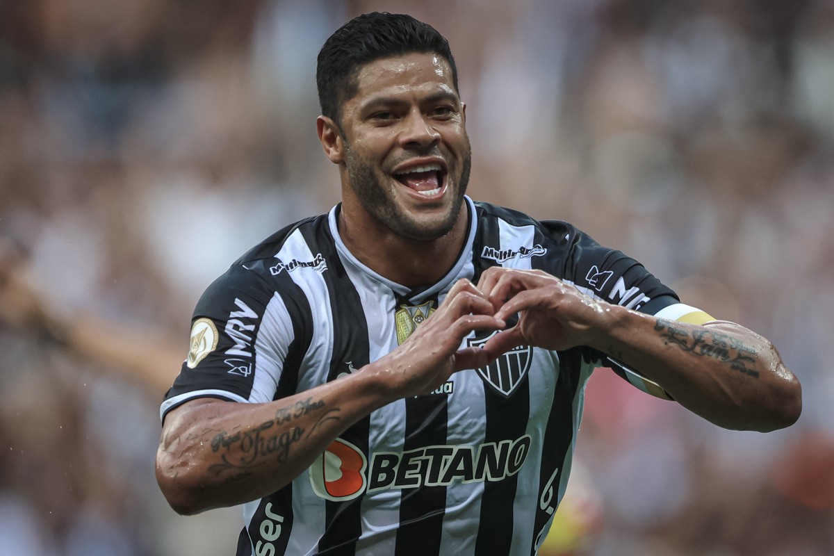 Técnico do Atlético-MG, Mohamed defende presença de Hulk na Seleção: 
