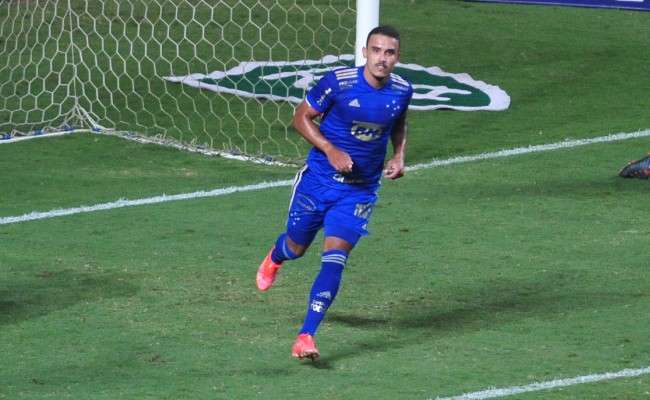 William Pottker rescinde contrato com Cruzeiro e deve reforçar Avaí - Superesportes